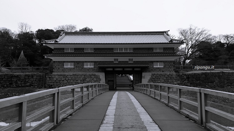Due giorni a Kanazawa; visita al castello; uno dei portali di accesso ricostruiti