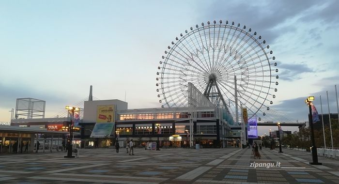 Cosa fare con i bambini a Osaka: un giro sulla ruota panoramica a Tempozan