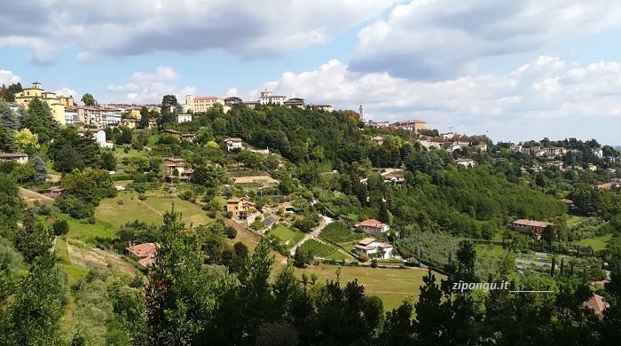 Itinerario a piedi a Bergamo: Via Borgo Canale