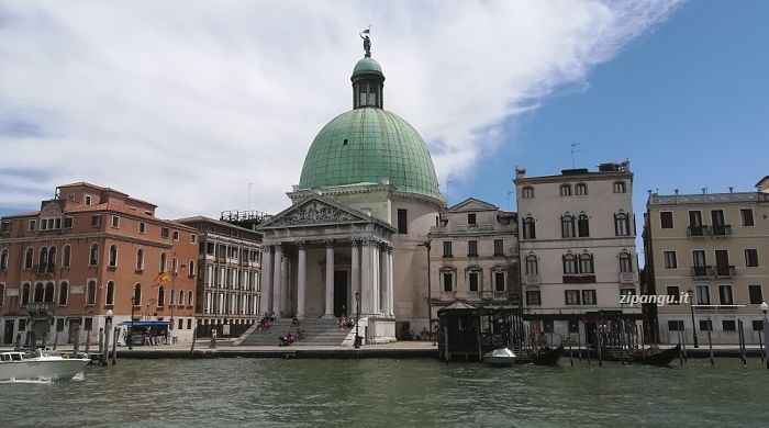 Sestiere di Santa Croce; una delle migliori aree dove alloggiare a Venezia