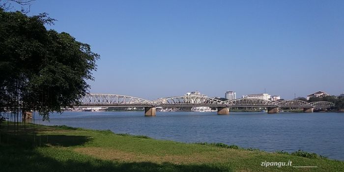 Cosa vedere a Hue: il Ponte Cau Truong Tien